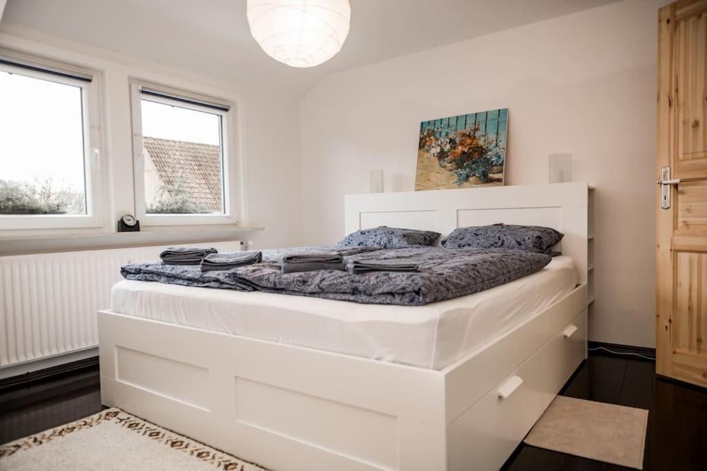 Stadt-Ferienwohnung Mit 55 M² Fuer 2 Erw. Personen Und Kind Bis 3 Jahren Bad Lauterberg Exteriör bild